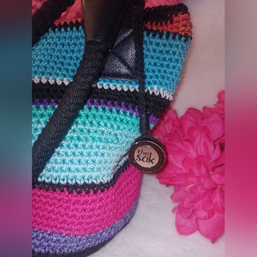 The Sak Multicolor Crochet Hobo Purse 👜 - Picture 3 of 12